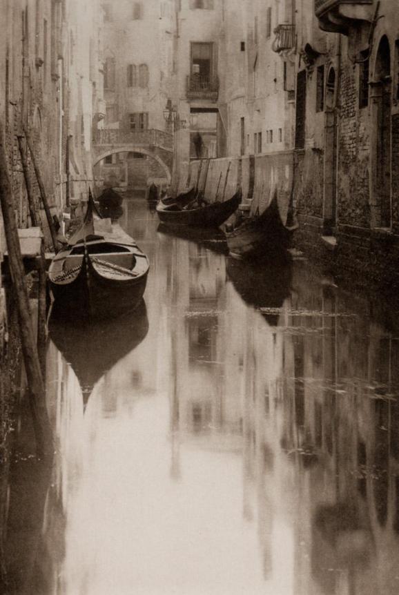 alfred-stieglitz-photography-is-serious-business-venetian-canal-1897